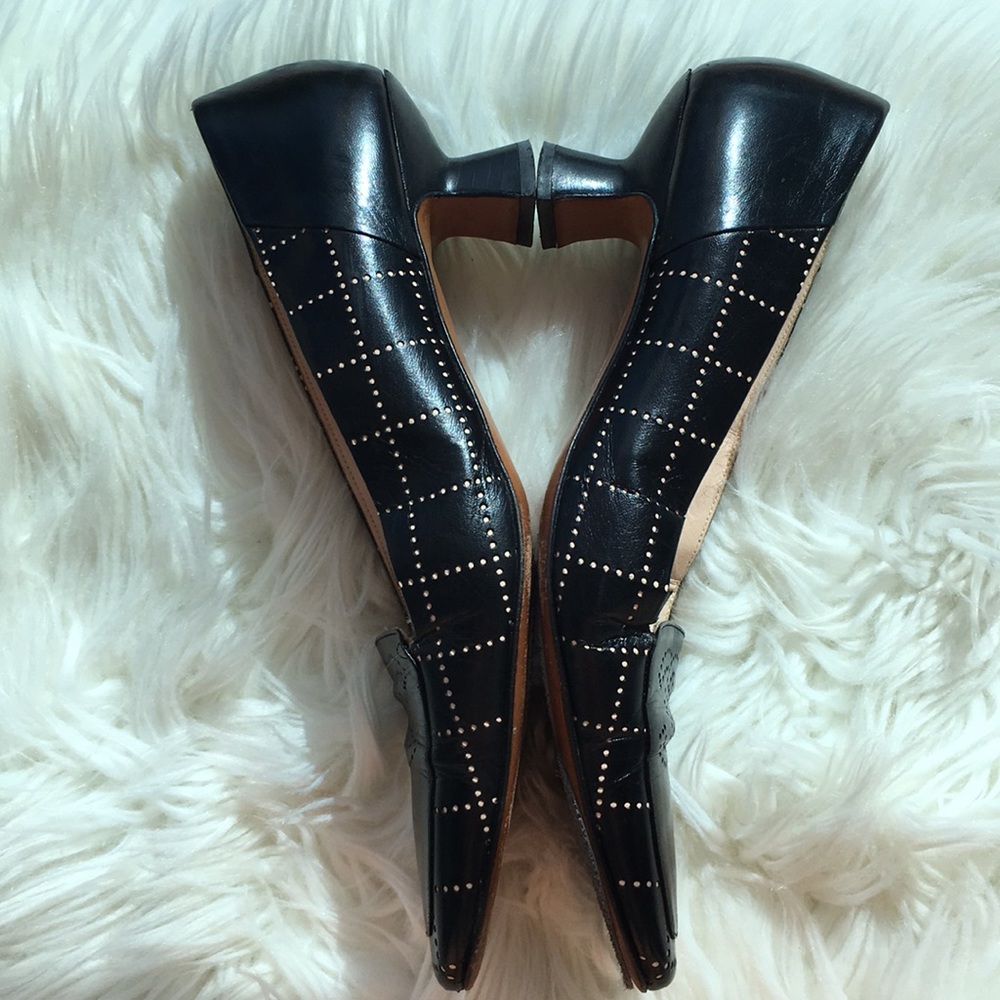 Authentic Chanel CC Logo Black Leather Heels - Picture 14 of 16
